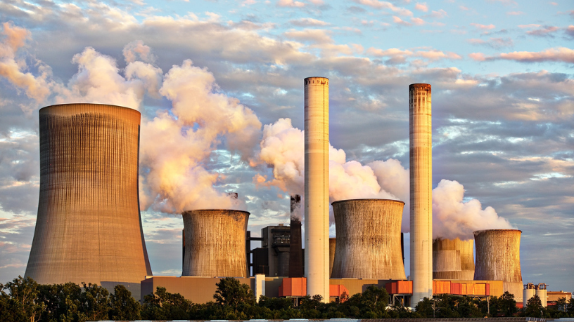 Leonardo Manzan explica os direitos, obrigações e incertezas regulatórias da geração compartilhada de energia no Brasil.