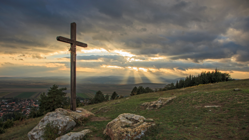 Leão XIV é apresentado como o Papa do Evangelho, guiando a Igreja com fé e liderança, em reflexão de Jose Eduardo De Oliveira e Silva.
