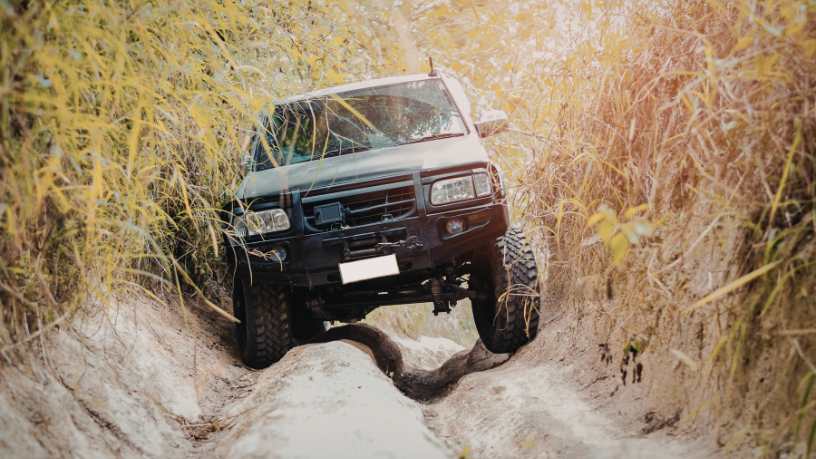 Na visão de Felipe Schroeder dos Anjos, veículos para trilha exigem engenharia avançada para equilibrar segurança, robustez e alto desempenho em terrenos extremos.