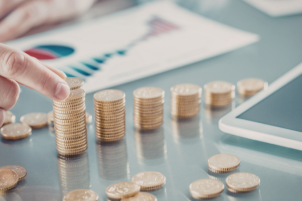 Entenda como mapear e mitigar exposições com Renato de Castro Longo Furtado Vianna na gestão de riscos financeiros.